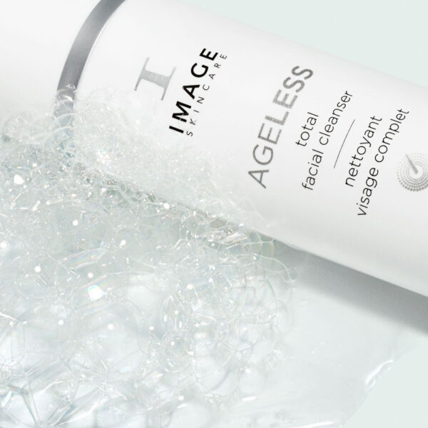 image-skincare-ageless-naopesugeel AGELESS Kasvojenpesugeeli